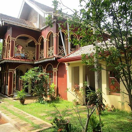 Hotel Shalini Anuradhapura Exteriör bild